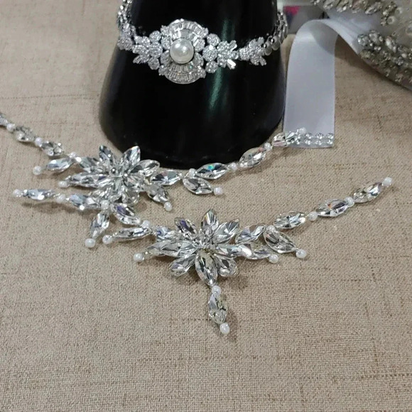 7pc. Tiara Bridal set.  ( Your choice of Necklace Sets ) See last 2 pictures - Picture 5 of 16
